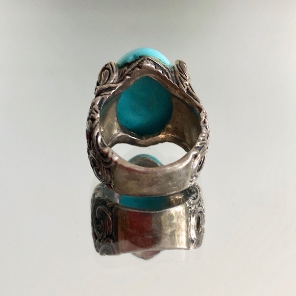 Silver Turquoise Ring - Picture 4 of 12